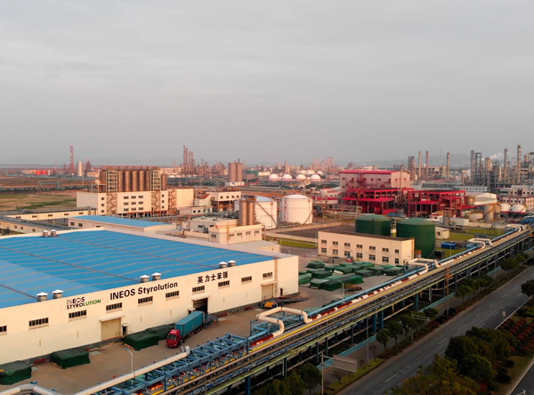 Das neue Werk soll neben der PS-Anlage in Ningbo entstehen (Foto: Ineos Styrolution)