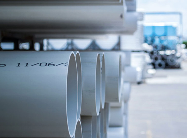 Gelagerte PVC-Rohre in Mexiko (Foto: Orbia Advanced)