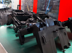 Die Fertigung von Spritzgießteilen für die Automobilindustrie läuft bislang in Beilngries uneingeschränkt weiter (Foto: WK-Plastics)