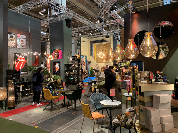 Die Frankfurter Konsumwarenmesse Ambiente stand 2020 unter Einfluss von Coronavirus und Sturmtief Sabine. Entsprechend schwach besucht waren die Messestände (Foto: KI)