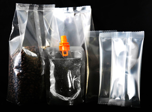 Flowpacks und Standbodenbeutel aus PP-Folien (Foto: Polifilm)