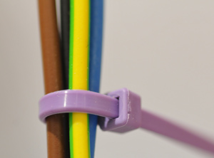 Kabelbinder gehören zu den vielen verschiedenen Produkten aus PA 6.6 (Foto: KI)