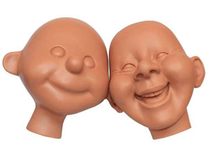 Zu den Produkten des Unternehmens aus Hornsyld gehören unter anderem Puppenköpfe (Foto: Dan-Hill-Plast)