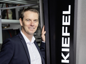Kraft seiner Branchenerfahrung konzentriert sich Stefan Moll auf technische Neuentwicklungen der Medical-Sparte von Kiefel (Foto: Kiefel)