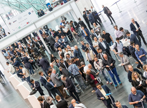 Alles auf Abstand - heißt es wahrscheinlich 2022 auf der Ipack-Ima (Foto: Ipack-Ima srl)