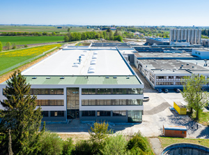 Das Unternehmen aus Schwabmünchen hat sich als Laborausrüster einen Namen gemacht (Foto: Ritter/ Matthias Baumgartner Videofotografie)