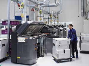 100 Anlagen für die additive Fertigung betreibt BMW weltweit (Foto: BMW)