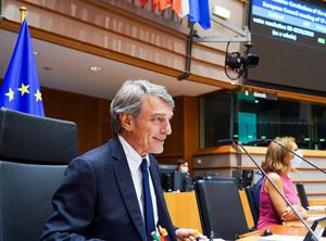 Parlamentspräsident David Sassoli nach der zweiten Abstimmung, die gegen den Ratsvorschlag ausfiel (Foto: EU)