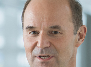 Angesichts der Umstände offenbar nicht allzu unzufrieden: Dr. Martin Brudermüller (Foto: BASF)