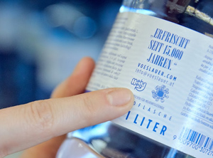 Mehr Mehrweg in den Regalen, laut Greenpeace-Forderung  (Foto: Mitja Kobal_Greenpeace Österreich)
