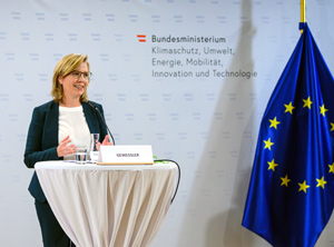 Bundesministerin Leonore Gewessler (Foto: BMK/Cajetan Perwein)