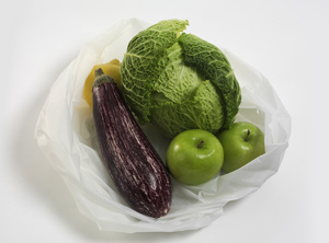 Obst- und Gemüsebeutel sind eine passende  Anwendung für Biopolymere der M-Vera-Reihe (Foto: Akro-Plastic)
