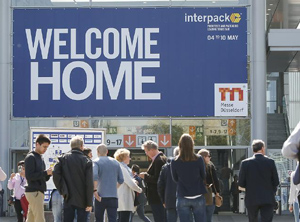 Fast schon visionär: das Motto der bislang letzten „interpack“ im Jahr 2017  (Foto: Messe Düsseldorf / ctillmann)