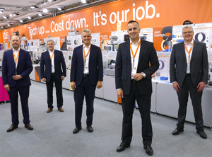 Michael Blass, Gerhard Baus, Frank Blase, Tobias Vogel und Artur Peplinski (v.li; Foto: igus)