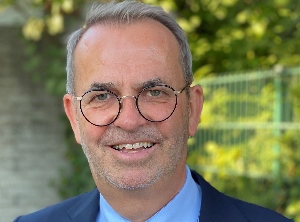 Dr. Boris Tasche, Vorstandsvorsitzender des Industrieverband Klebstoffe, IVK (Foto: privat)