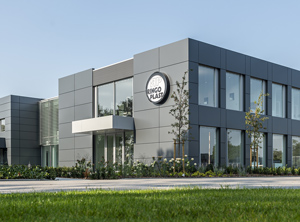 Das neue Verwaltungsgebäude in Ringe-Neugnadenfeld (Foto: Ringoplast)