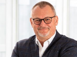 Leopold Praher leitet die Unternehmenssparte für gebrauchte Spritzgießmaschinen (Foto: Engel Gruppe)