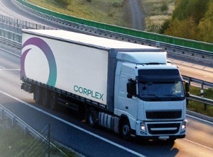 Lkw mit dem Schriftzug des Elsässer Unternehmens (Foto: Corplex)