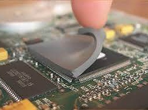 Elektromagnetische Abschirmung für Chips (Foto: Laird)