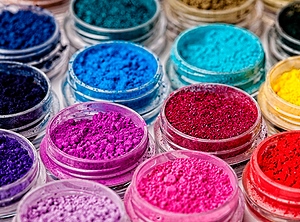 Pigmente zur Farbenherstellung  (Foto: Ferro)