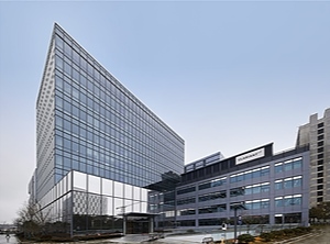 Glaspalast: die neue chinesische Firmenzentrale von Clariant in Shanghai (Foto: Clariant)