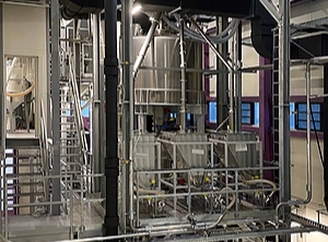12-Mio-Invest: Reaktor der neuen PET-Recyclinganlage bei sicht-pack Hagner (Foto: Hagner)