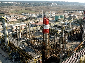 Der Produktionsstandort Tarragona im Nordosten Spaniens (Foto: Repsol)