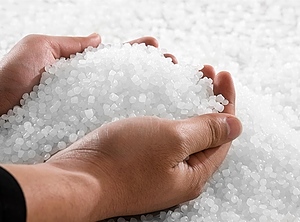 Rund 320.000 t Kunststoff-Granulat setzt das niederländische Handelshaus pro Jahr um (Foto: NCT)