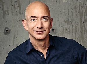 Wieviel Kunststoff verbraucht sein Unternehmen? Amazon-Gründer Jeff Bezos schweigt (Foto: Amazon)