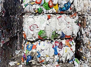 Fit fürs Recycling: Kunststoffabfall (Foto: PantherMedia/DanitaDelimont)