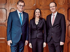 Der neue (alte) Vorstand der DKG (v.l.): Prof. Dr. Andreas Limper, Dr. Cristina Bergmann und Dr. Hans-Martin Issel (Foto: DKG)