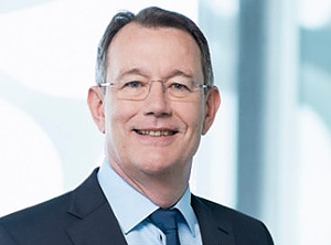 Der Herr der Kunststoffe im Vorstand des Chemieriesen: Michael Heinz (Foto: BASF)