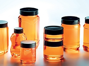 Portfolio blasgeformter PET-Behälter (Foto: Axium)