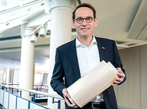 Dr. Thomas Kloster, Präsident des Unternehmensbereichs Performance Chemicals (Foto: BASF)