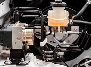 Neue PEEK-Type für Komponenten in ABS- und ESC-Systeme (Foto: Solvay)