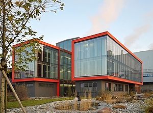 Schöne Verpackung: das Verwaltungsgebäude von CPH Chemie + Papier (Foto: CPH Holding)