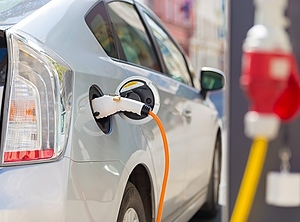 Wachstum aus der Steckdose: Die Elektromobilität sorgt für einen Branchenboom (Foto: PantherMedia / Kasto)