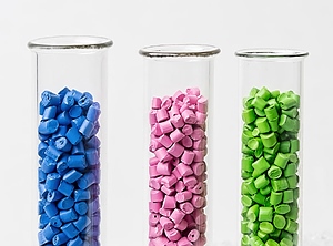 Die Kombi macht’s: Additive können die Performance von Rezyklaten verbessern (Foto: Kraton)