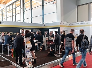 Gelbe Stunde am Stand der KI Group (Foto: KI)