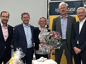 Gelungene Übergabe: Andreas Neumann, Dino Zorge, Danielle Zorge, Jochen Kugler und Dr. Andreas Hoffmann (v.l.n.r.; Foto: Hoffmann)