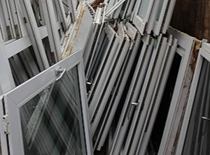 Endstation Recycling: PVC-Fenster (Foto: Rewindo)