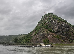 Ein Lied aus uralten Zeiten: Was kann die Loreley dafür, dass der Rhein so leer ist? (Foto: Panthermedia/durktalsma)