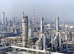 Blick auf den westindischen Raffinerie-Großstandort nahe der Stadt Jamnagar (Foto: Reliance)