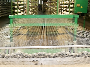 Industrieabfälle aus der Glasfasererzeugung und -verarbeitung werden zur Verstärkung der neuen PBT-Typen eingesetzt (Foto: Sabic)