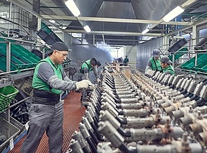 Die Nachfrage nach Rohrleitungen aus Kunststoff und Metall  für Kühlkreisläufe ließ zu wünschen übrig (Foto: Akwel)