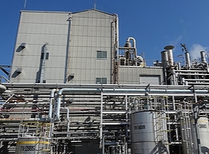 LCP-Produktion am japanischen Standort Ehime (Foto: Sumitomo Chemical)