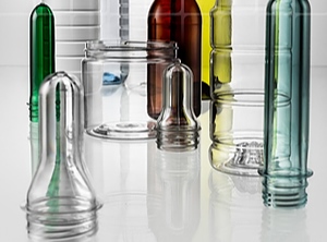 PET-Preforms und Flaschen daraus bilden den Kern des Produktportfolios von Resilux (Foto: Resilux)