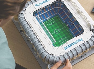 Zum Nachbauen: Das Bernabéu-Stadion, die Spielstätte von Real Madrid (Foto: Lego)