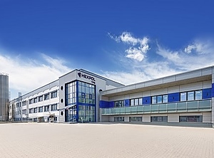 Ohne schwedische Gardinen: die Hexpol-Niederlassung in Lichtenfels (Foto: Hexpol)