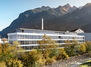 Stammsitz in Bürs: Beschäftigt werden dort 360 der insgesamt 490 Mitarbeiter (Foto: Getzner)